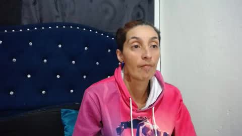 Snapshot of anyu_1306 chatting on 8, 3, 2025 anyu online show from 8, 3, 2025