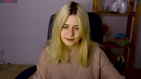 ApheliaStar online show from 4, 11, 2025