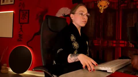 APHEX QUEEN online show from 18, 1, 2026