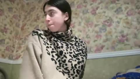 aphr0dite22 online show from 12, 4, 2026