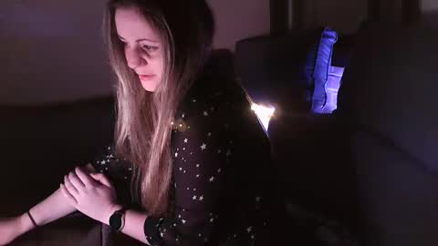 Snapshot of aphrodite_ash chatting on 27, 9, 2025 Shy Happy Pair online show from 27, 9, 2025