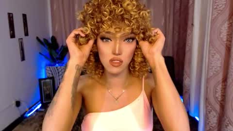 Snapshot of aphrodite_may chatting on 14, 9, 2025 kathryn online show from 14, 9, 2025