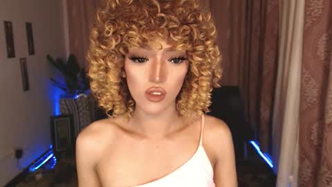 Snapshot of aphrodite_may chatting on 19, 9, 2025 kathryn online show from 19, 9, 2025