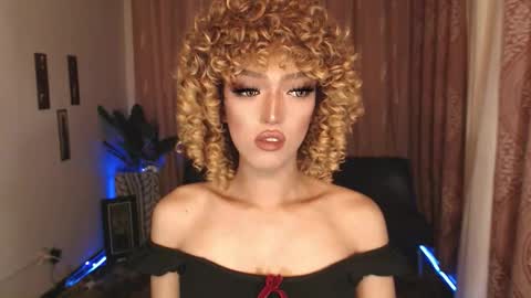 Snapshot of aphrodite_may chatting on 22, 9, 2025 kathryn online show from 22, 9, 2025