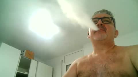 Snapshot of apixaba chatting on 17, 9, 2025 furry bear online show from 17, 9, 2025