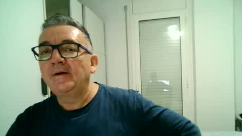 Snapshot of apixaba chatting on 15, 10, 2025 furry bear online show from 15, 10, 2025