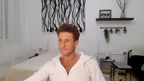 Snapshot of apollobest77 chatting on 9, 12, 2024 apollobest77 online show from 9, 12, 2024