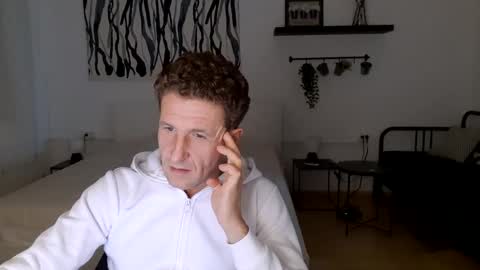 Snapshot of apollobest77 chatting on 21, 12, 2024 apollobest77 online show from 21, 12, 2024