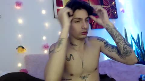 Snapshot of apolo01_ chatting on 4, 12, 2024 Apolo online show from 4, 12, 2024