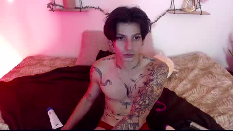 Snapshot of apolo01_ chatting on 6, 1, 2025 Apolo online show from 6, 1, 2025