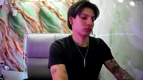 Snapshot of apolo01_ chatting on 2, 2, 2025 Apolo online show from 2, 2, 2025