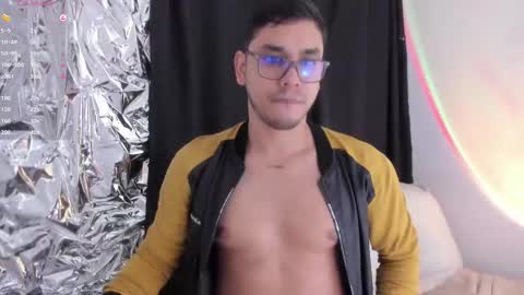 Snapshot of apolo_jake chatting on 30, 9, 2025 Luca. online show from 30, 9, 2025