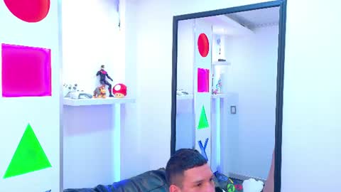 Snapshot of apolo_warrior chatting on 8, 7, 2026 Apolo online show from 8, 7, 2026