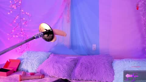 Lily online show from 13, 4, 2026