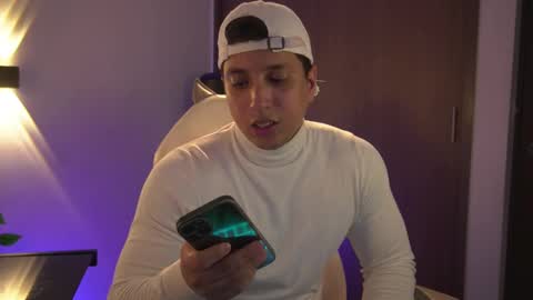 Snapshot of appolo_allen chatting on 2, 3, 2025 insta appolo master online show from 2, 3, 2025