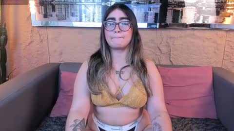 Snapshot of appril_foxx chatting on 30, 9, 2025 apprilfoxx online show from 30, 9, 2025