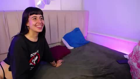 aprhil_blaze online show from 22, 10, 2025