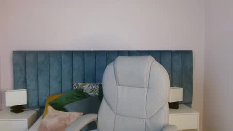 Snapshot of april__bunny chatting on 20, 12, 2024 April Bunny online show from 20, 12, 2024