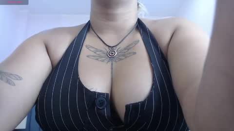 Snapshot of april__bunny chatting on 23, 4, 2026 April Bunny online show from 23, 4, 2026