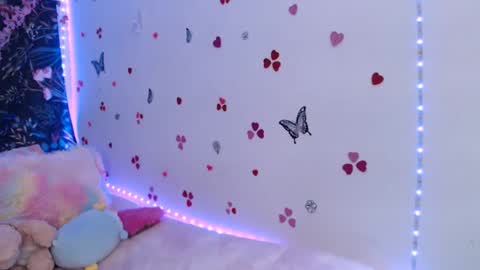 april_l6 online show from 14, 9, 2025