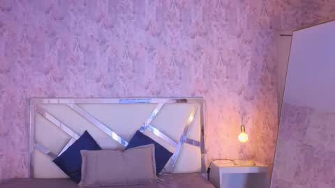 Isabella online show from 13, 3, 2026