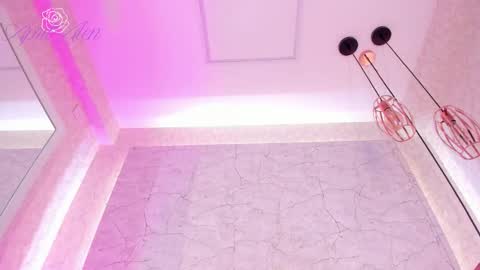 April online show from 17, 10, 2025