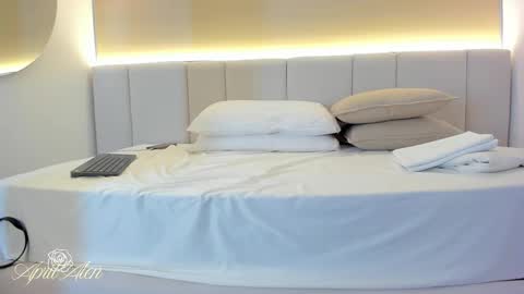 April online show from 27, 11, 2025