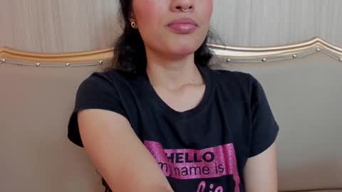 Snapshot of aprilalvarez chatting on 28, 1, 2025 1430 2100 -5 online show from 28, 1, 2025