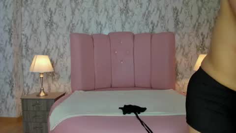 Snapshot of aprilalvarez chatting on 31, 7, 2026 1430 2100 -5 online show from 31, 7, 2026