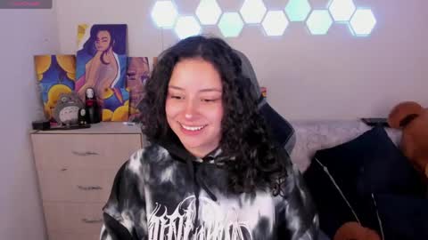 aqua emilly online show from 24, 5, 2026