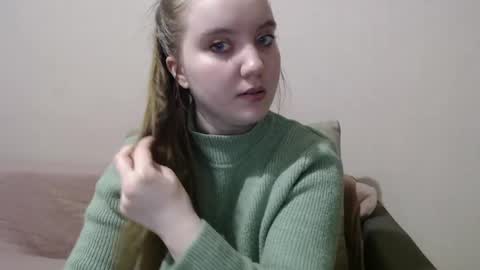 Snapshot of aquanarmin chatting on 15, 12, 2024 Josefin online show from 15, 12, 2024