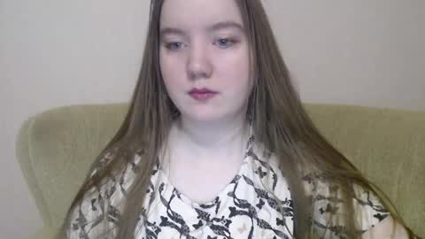 Snapshot of aquanarmin chatting on 8, 11, 2025 Josefin online show from 8, 11, 2025