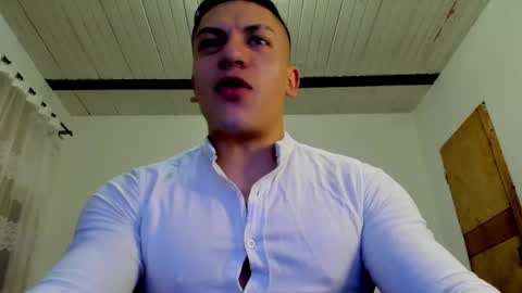 Snapshot of aquiles_51 chatting on 3, 1, 2025 Jonathan online show from 3, 1, 2025