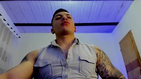 Snapshot of aquiles_51 chatting on 13, 2, 2025 Jonathan online show from 13, 2, 2025