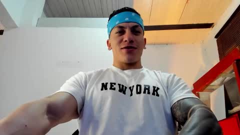 Snapshot of aquiles_51 chatting on 12, 9, 2025 Jonathan online show from 12, 9, 2025