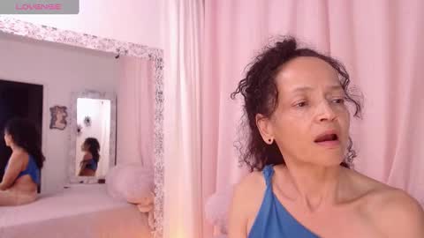 Snapshot of arabiel chatting on 6, 2, 2025 Nadia Cyel online show from 6, 2, 2025