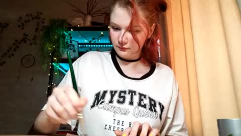 Snapshot of aracelisisofo chatting on 9, 7, 2026 Sarah online show from 9, 7, 2026
