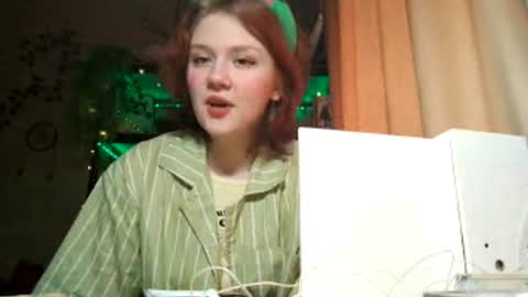 Snapshot of aracelisisofo chatting on 14, 7, 2026 Sarah online show from 14, 7, 2026