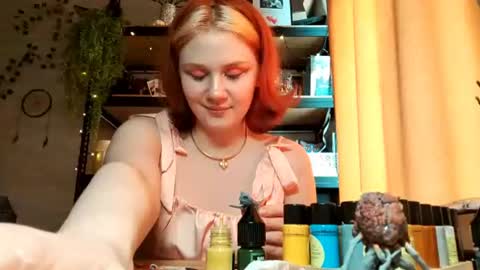 Snapshot of aracelisisofo chatting on 4, 8, 2026 Sarah online show from 4, 8, 2026