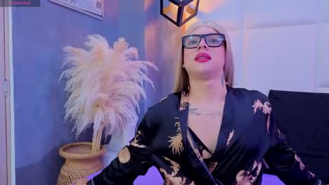 Snapshot of aranza_jones chatting on 25, 4, 2026 Aranza online show from 25, 4, 2026