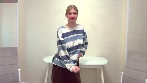 Caroline online show from 25, 6, 2026