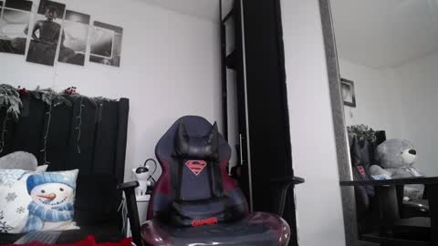 Snapshot of ares_xxxx chatting on 12, 12, 2024 ARES online show from 12, 12, 2024