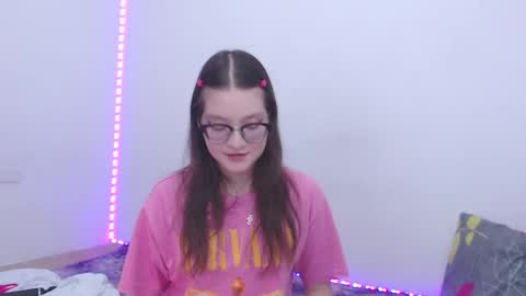 Ahri James online show from 18, 9, 2025