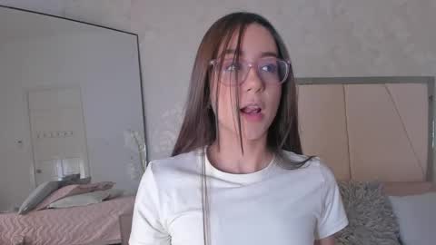 Snapshot of ari_wilde chatting on 29, 5, 2026 Ari Wilde online show from 29, 5, 2026