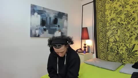 aria y orien  online show from 7, 1, 2026