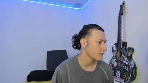 aria y orien  online show from 17, 1, 2026