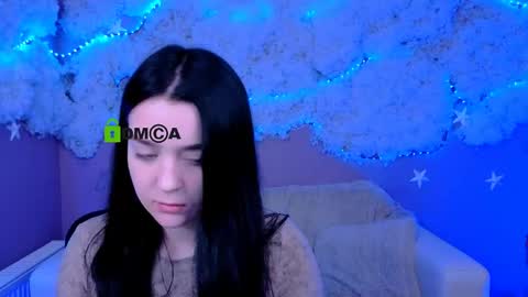 Snapshot of aria_glow chatting on 19, 5, 2026 Aria online show from 19, 5, 2026