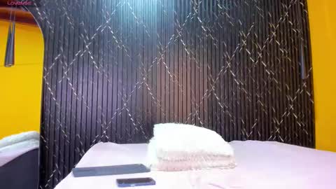 Aria Millers  online show from 3, 10, 2025