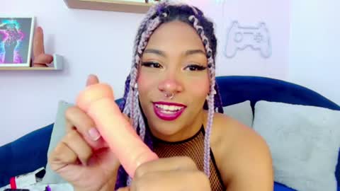 ARIA PEACH  online show from 3, 7, 2026