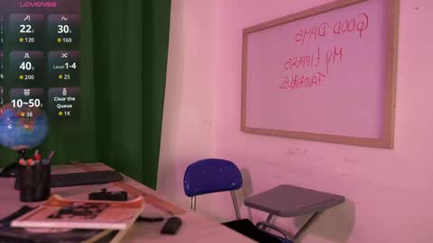 Snapshot of aria_velvet_ chatting on 26, 5, 2026 Ariana online show from 26, 5, 2026